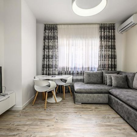 Miku Apartment-City Walk 1Bd Stylish Apartment Tiranë Eksteriør bilde