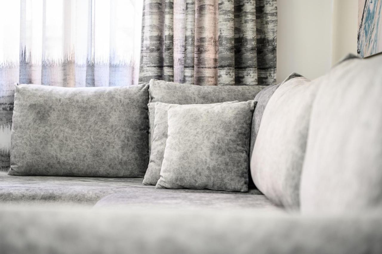 Miku Apartment-City Walk 1Bd Stylish Apartment Tiranë Eksteriør bilde