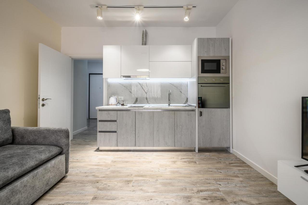 Miku Apartment-City Walk 1Bd Stylish Apartment Tiranë Eksteriør bilde