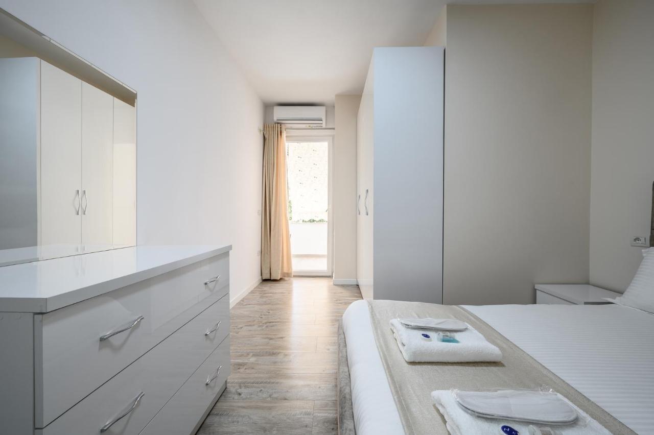 Miku Apartment-City Walk 1Bd Stylish Apartment Tiranë Eksteriør bilde