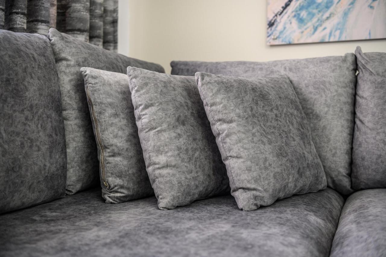Miku Apartment-City Walk 1Bd Stylish Apartment Tiranë Eksteriør bilde