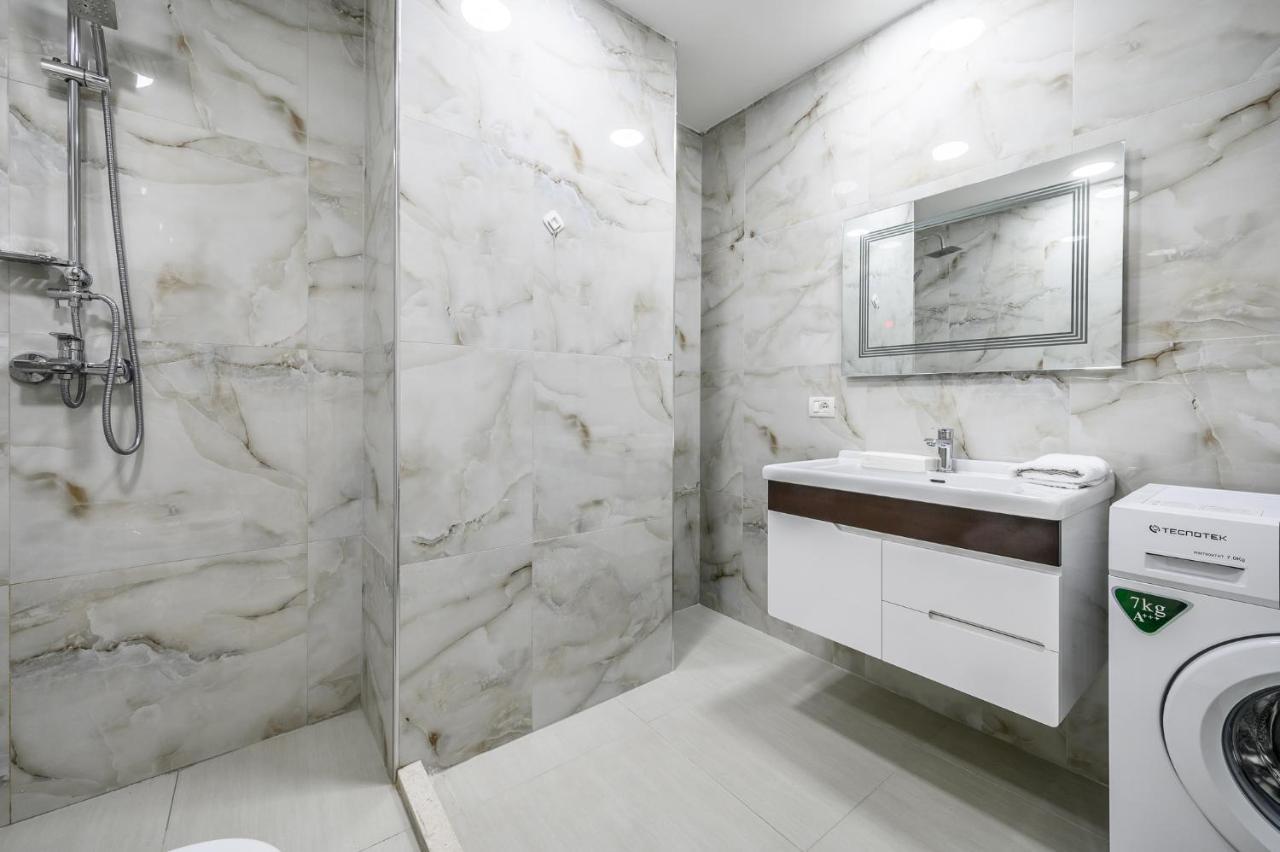 Miku Apartment-City Walk 1Bd Stylish Apartment Tiranë Eksteriør bilde